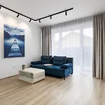 Apartman Av Szenc