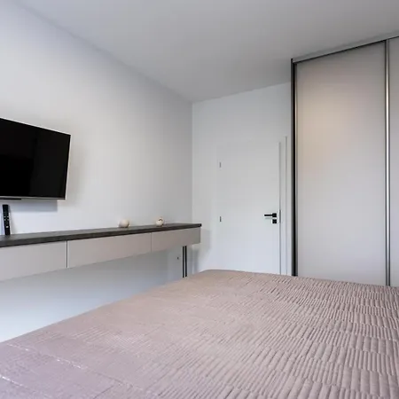 Apartman Av Szenc