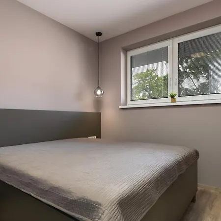 Apartment Av