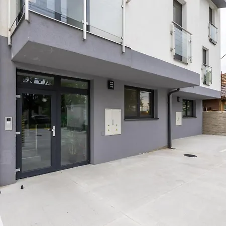 Apartman Av *