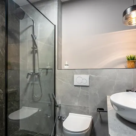 Apartment Av *