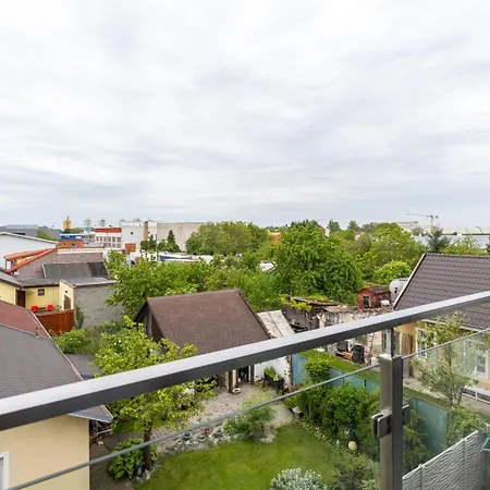 Apartment Av Senec